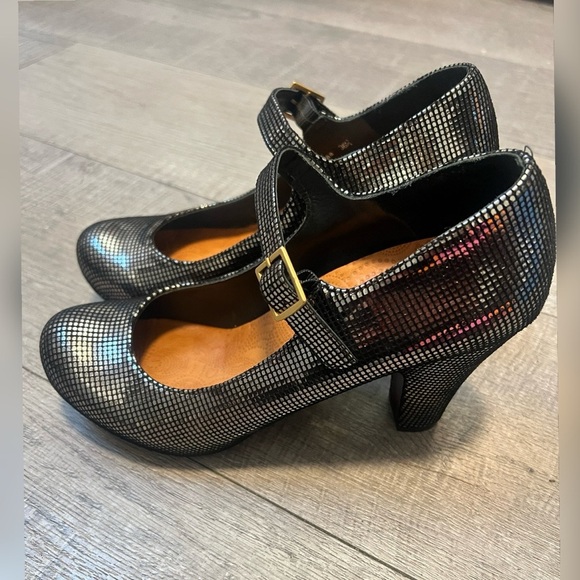 CHIE MIHARA 
Nubuck Silver Metallic Mary Jane Leather Pumps Size
6.5 $372 - Picture 1 of 5